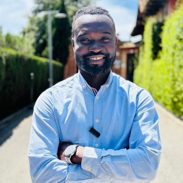 Solomon Nyale, English Coach de Ingenio English